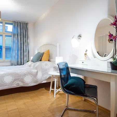 Modern Apartment Charvatova Praha Exteriér fotografie