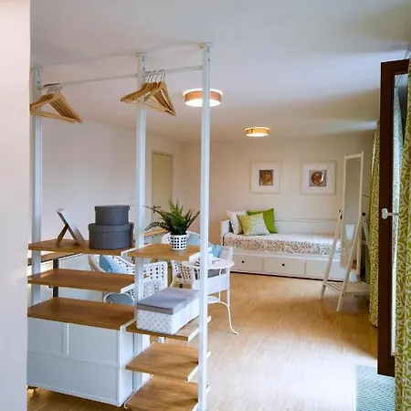 Modern Apartment Charvatova Praha Exteriér fotografie