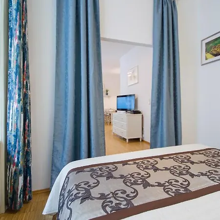 Modern Apartment Charvatova Praha Exteriér fotografie