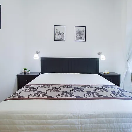 Modern Apartment Charvatova Praha Exteriér fotografie
