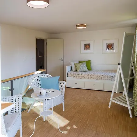 Modern Apartment Charvatova Praha Exteriér fotografie