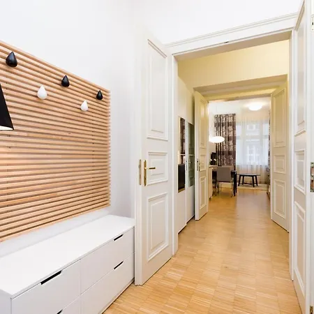 Modern Apartment Charvatova Praha Exteriér fotografie