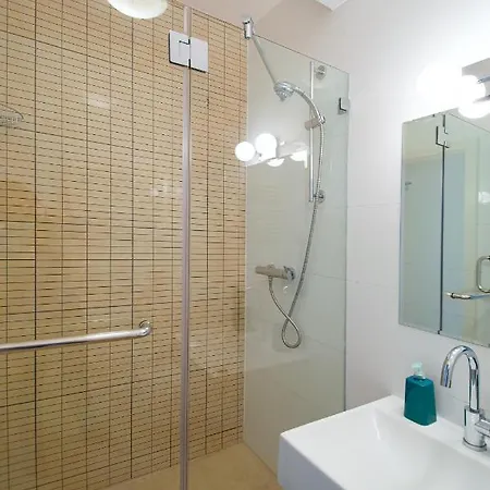 Modern Apartment Charvatova Praha Exteriér fotografie