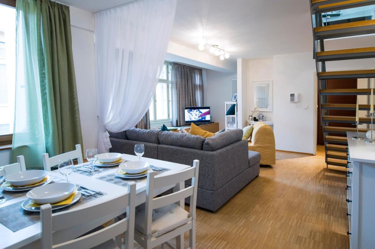 Modern Charvatova Apartmán