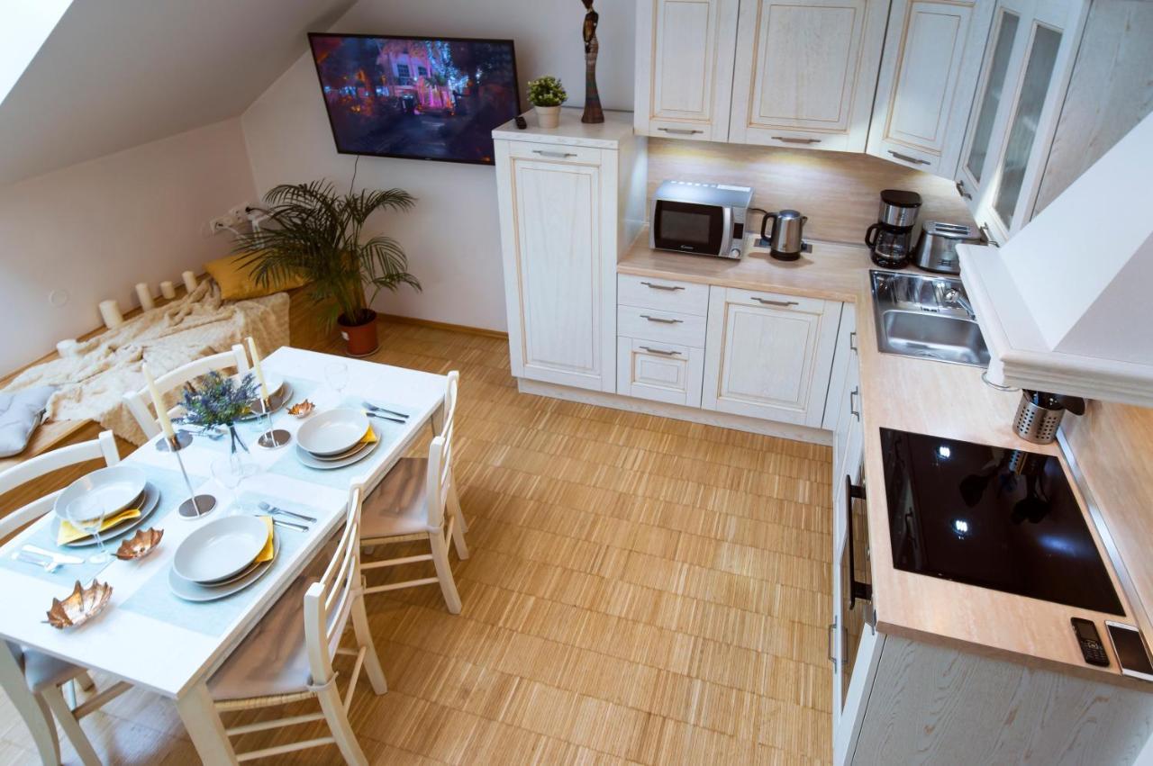 Modern Charvatova Apartmán