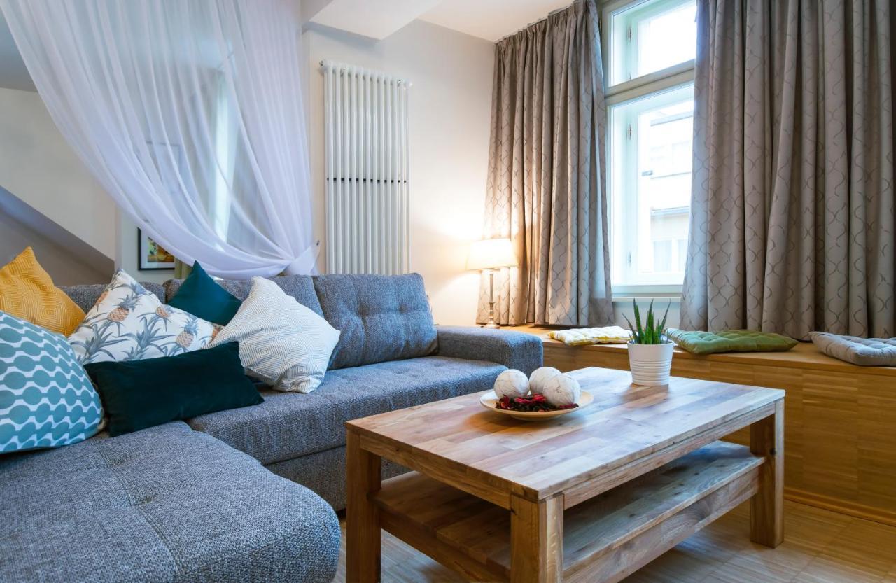 Modern Charvatova Apartmán Praha