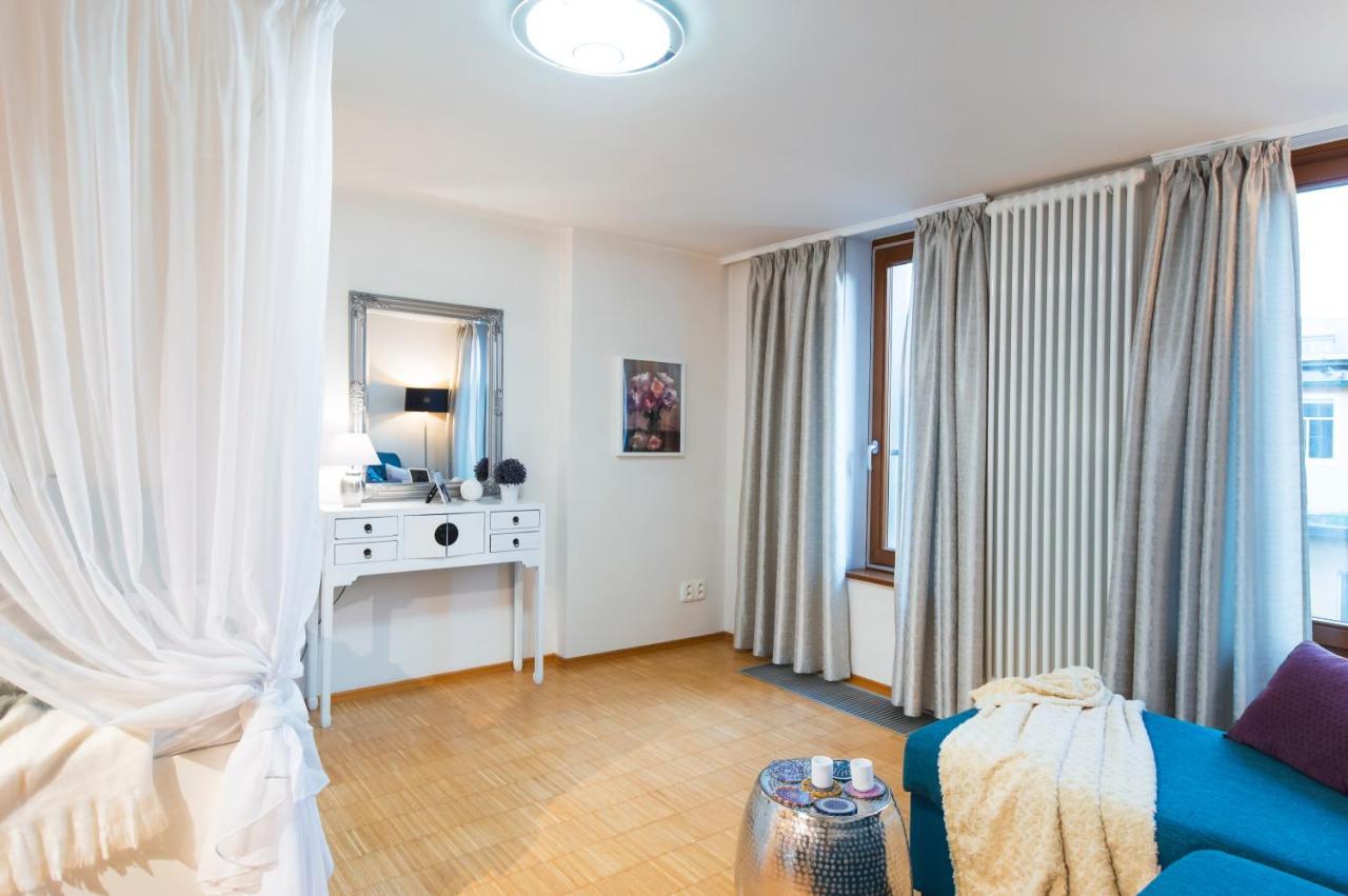 Modern Charvatova Apartmán