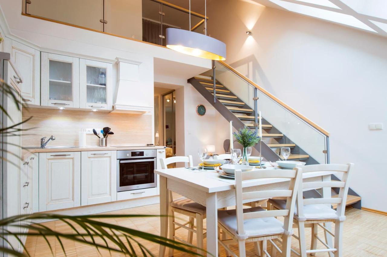 Modern Charvatova Apartmán